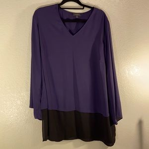 The Limited Flowing Navy and Black Top, V-Neck, Professional 1X